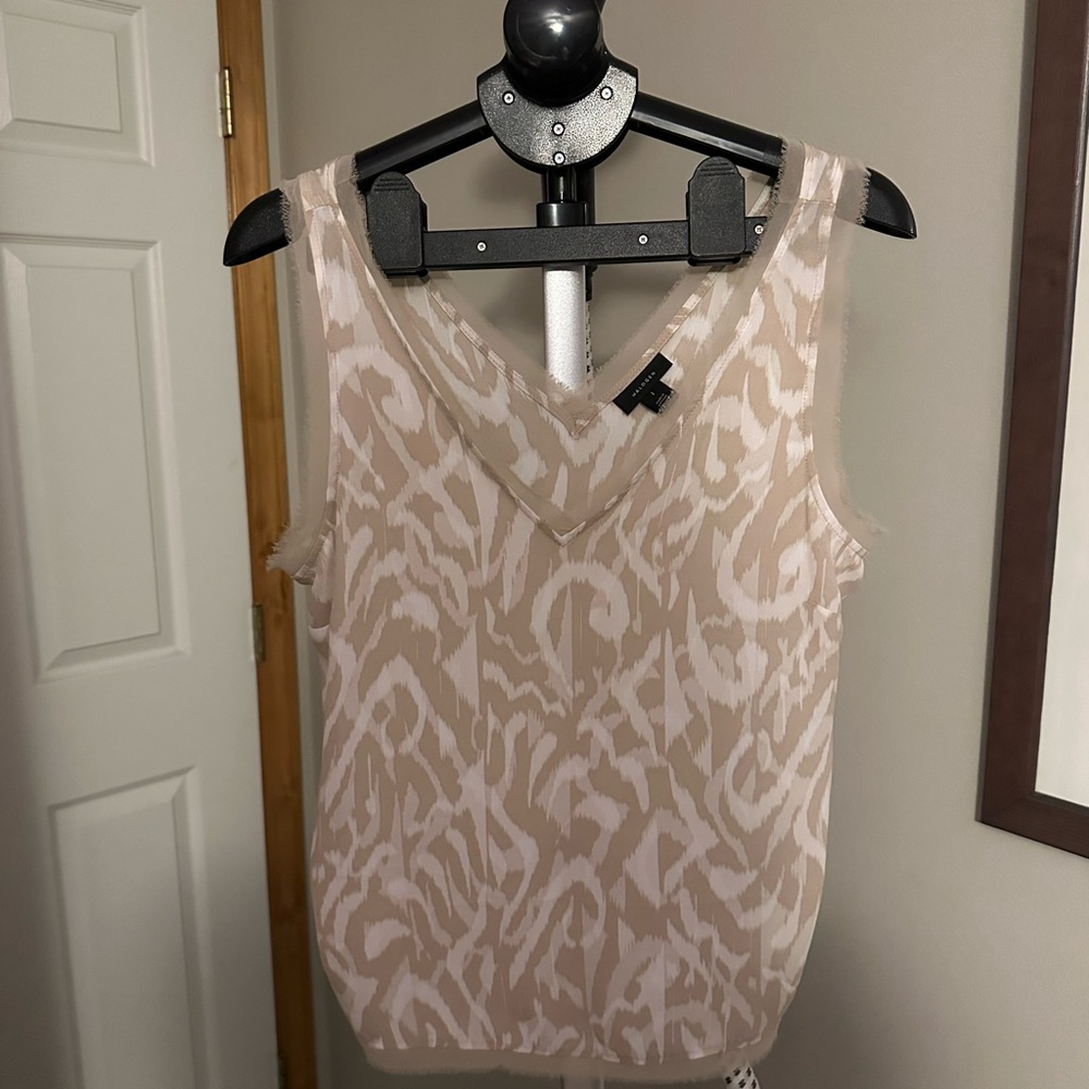 Halogen Beige Patterned Sleeveless Blouse